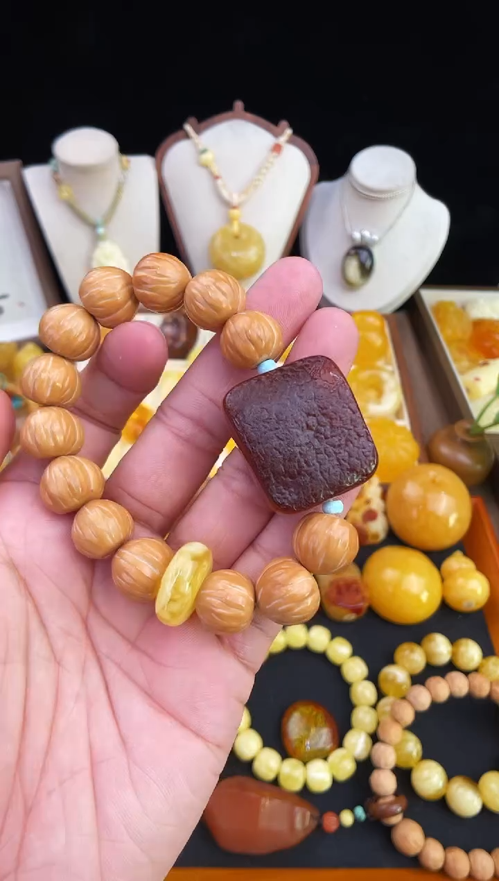 琥珀未镶嵌珠宝奇石柒月