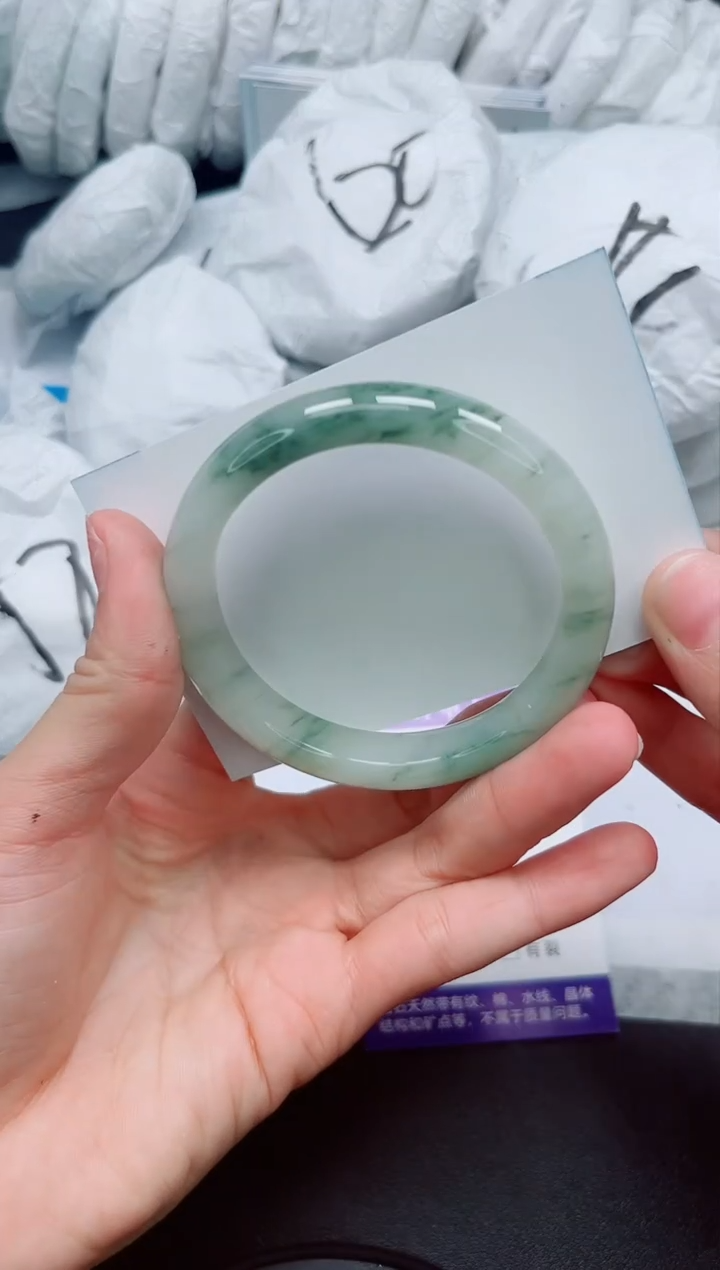 【闪购商品】石英质玉手镯未镶嵌314