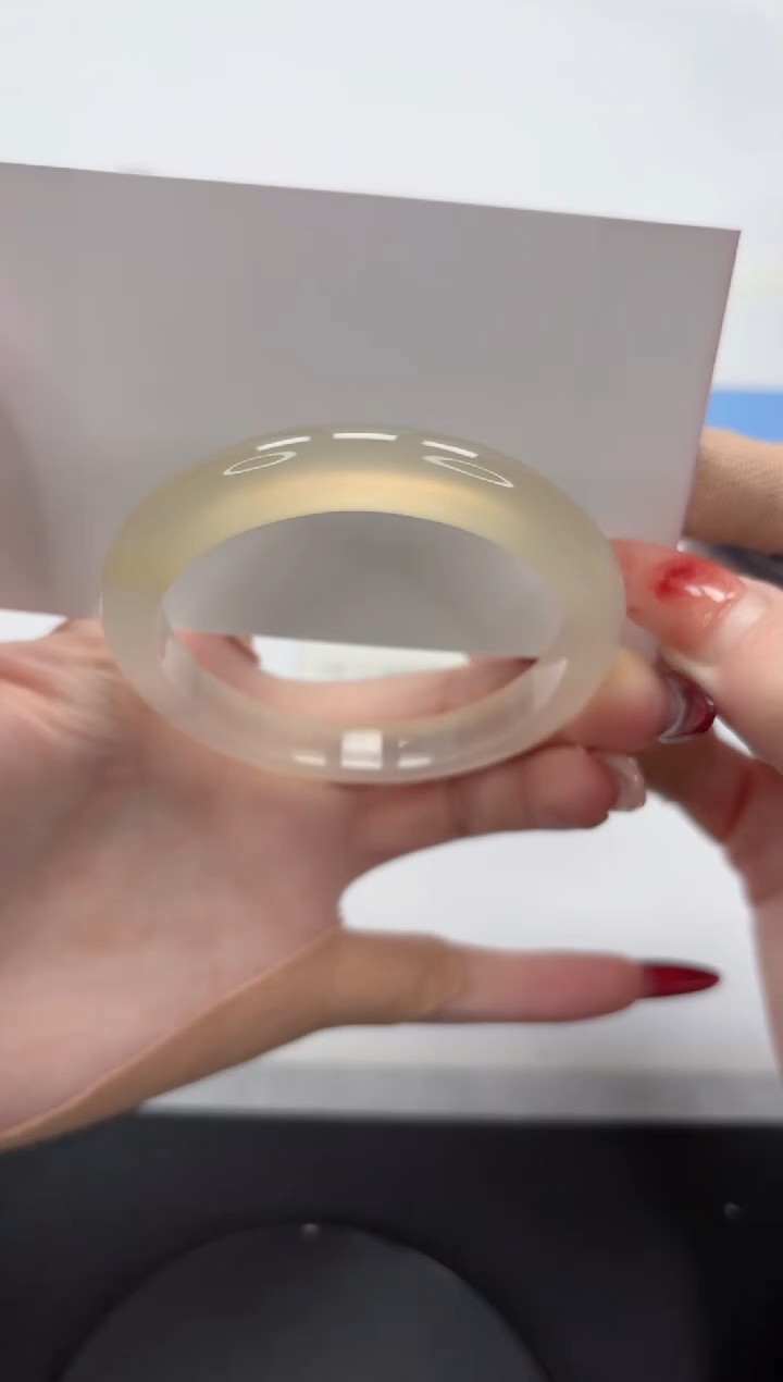 【闪购商品】石英质玉手镯未镶嵌A194-53.8