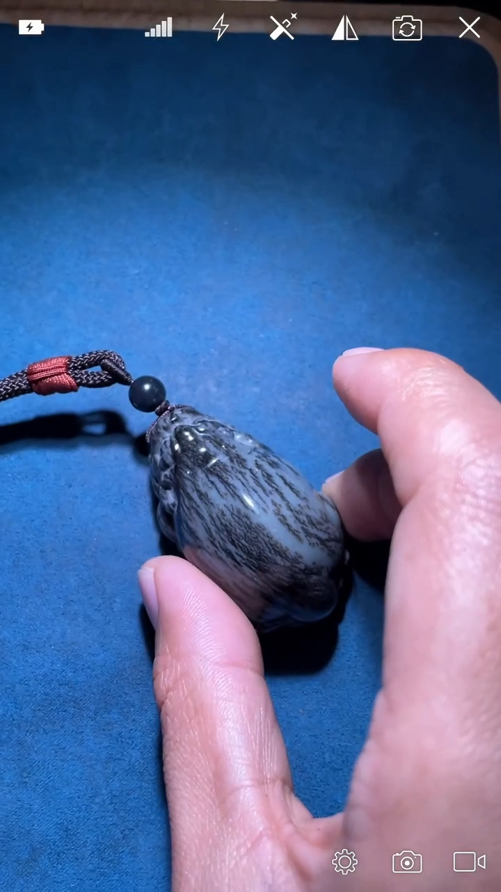 未镶嵌和田玉把件Q000643 貔貅手把件