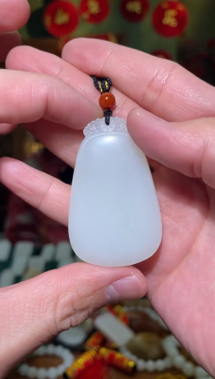 【闪购商品】和田玉吊坠(不含链)未镶嵌无事牌43g