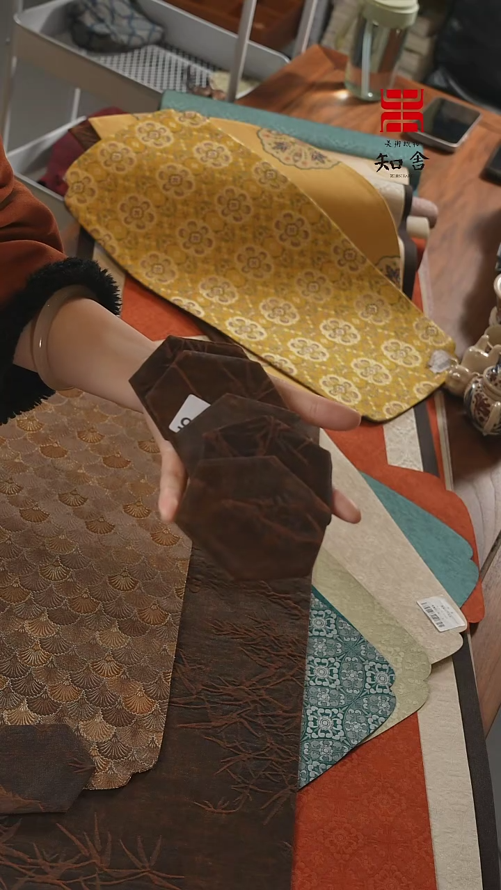 【闪购商品】织绣杯垫············