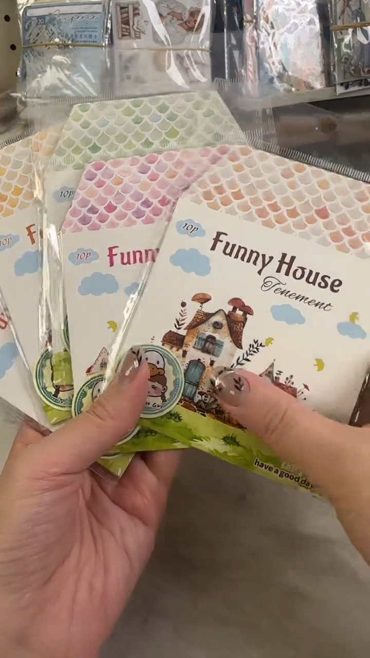 1-12 奇趣小屋贴纸 随机3款