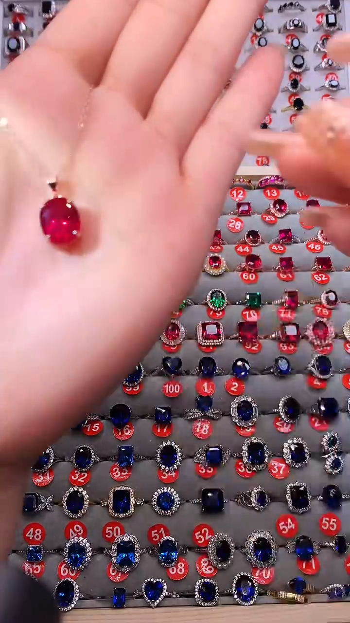 【闪购商品】红宝石吊坠(赠链)银S925镶嵌111111