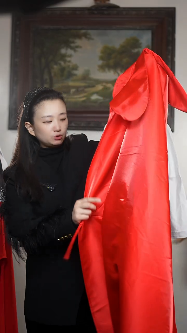 斗篷艺桐轩儿童潮服