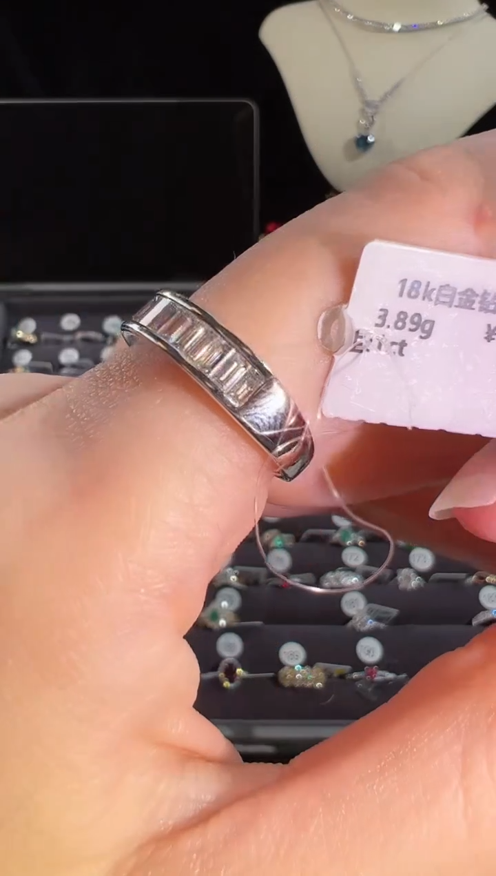 【闪购商品】钻石戒指18K金镶嵌BR7485#-W#110