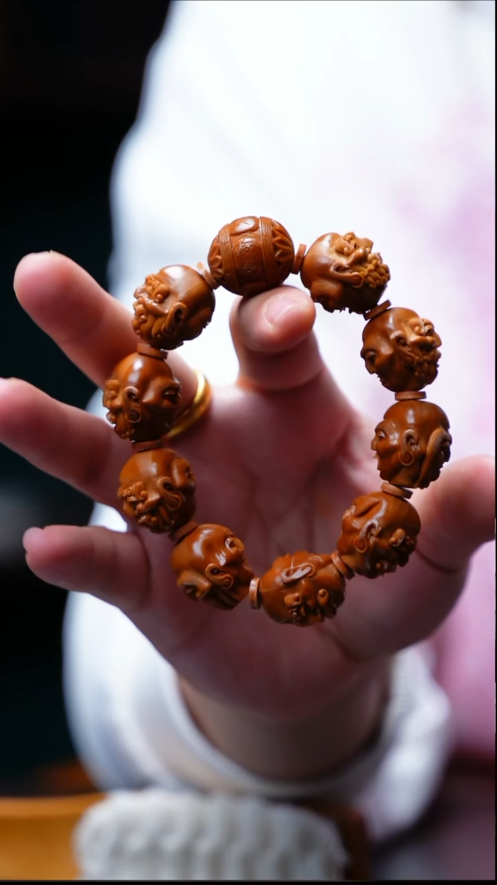 手串/手链橄榄核须派罗汉【赖】