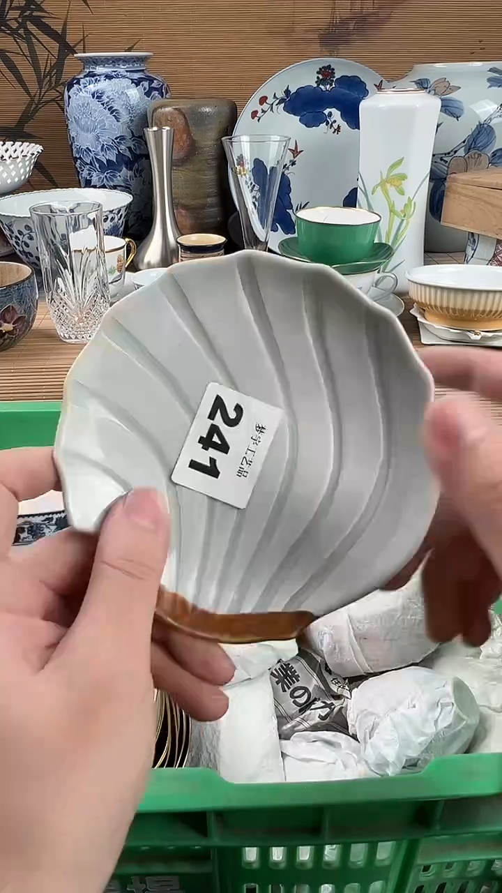 瓷片十*瓷片           241