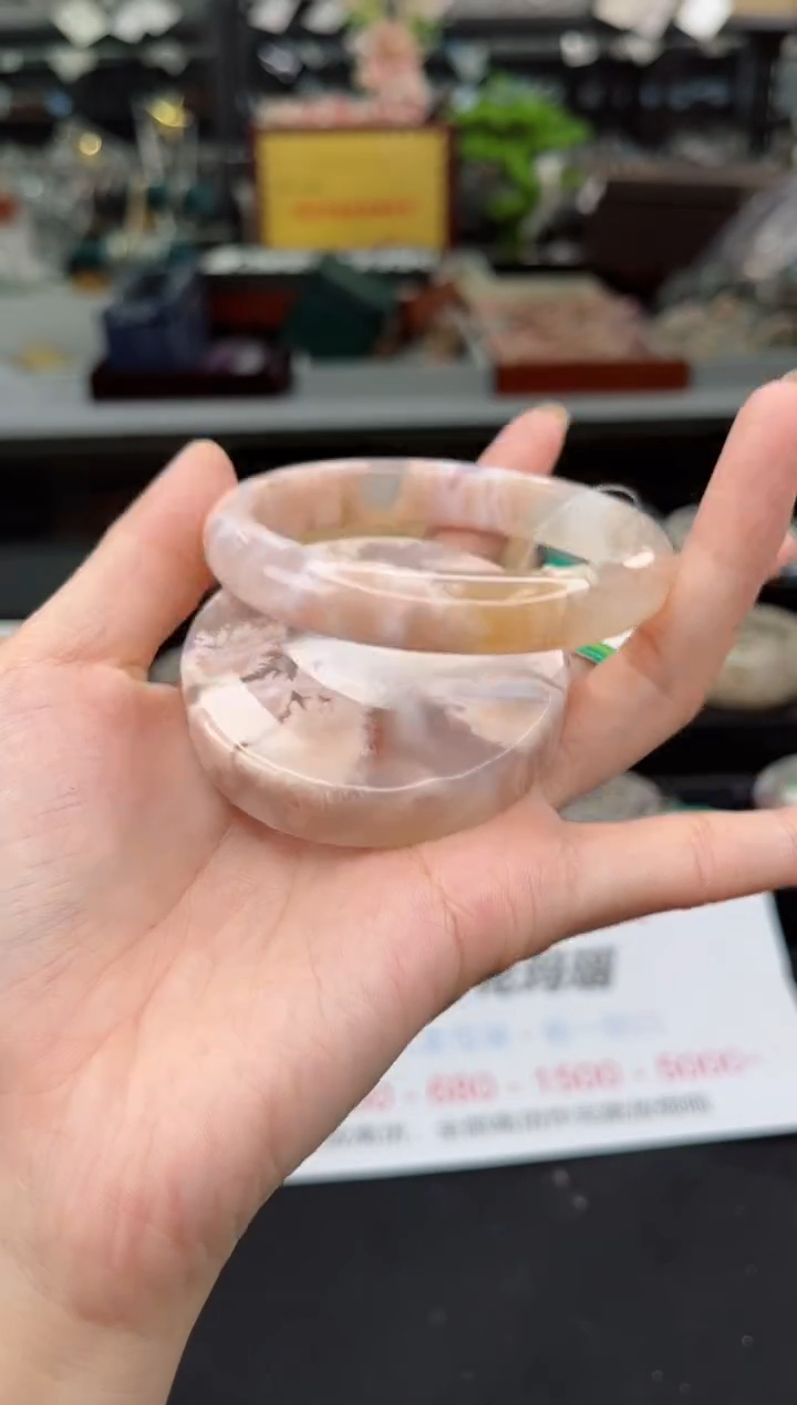 【闪购商品】石英质玉手镯未镶嵌59圈口（赠品镯心）3931275