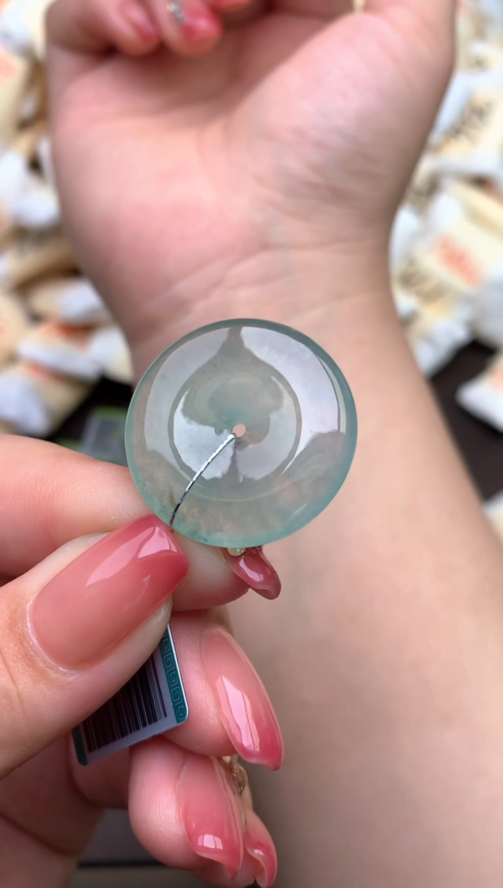 翡翠未镶嵌挂件—