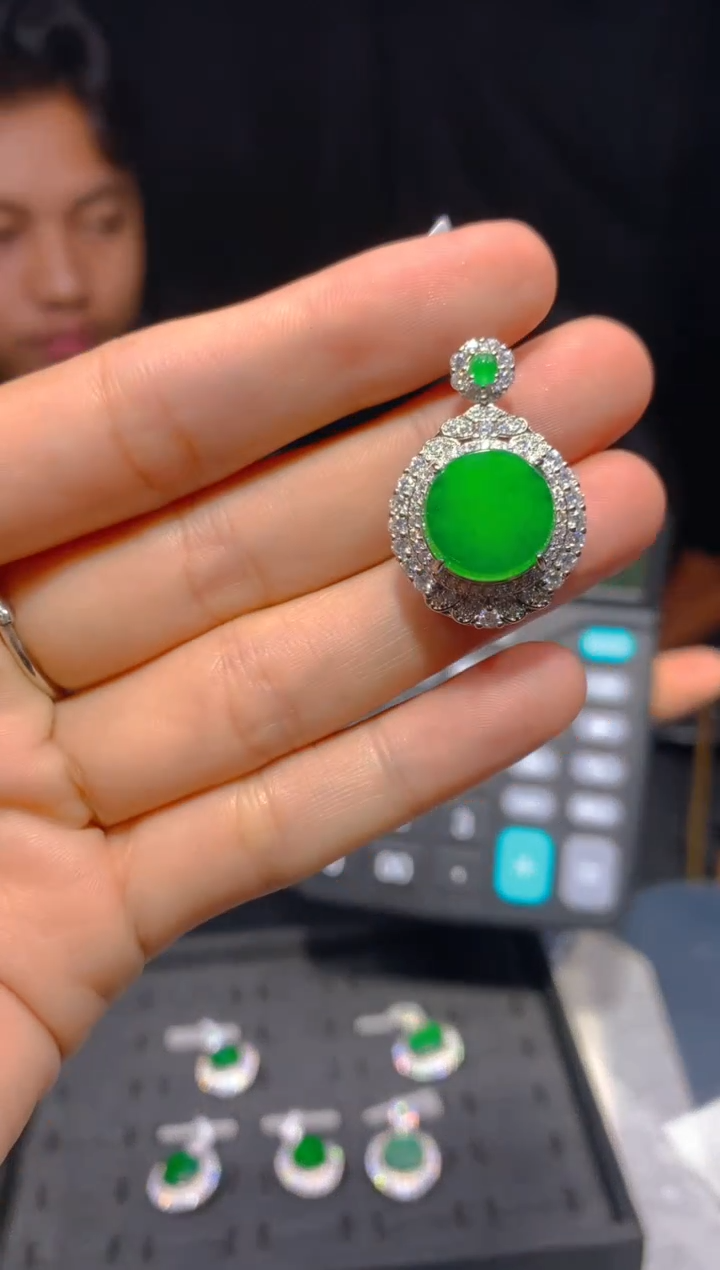 【闪购商品】定制翡翠未镶嵌138多样性发货（发其一）