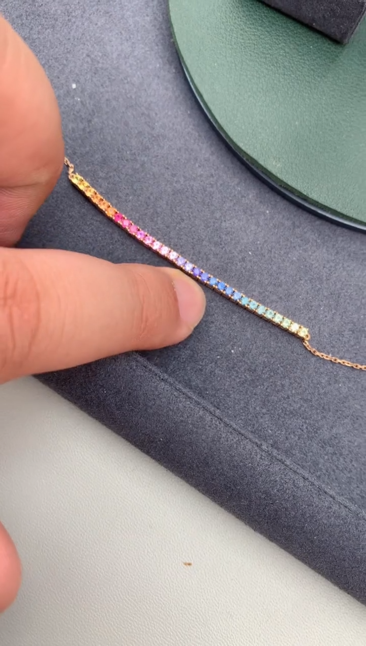 【闪购商品】彩色蓝宝石手链18K金镶嵌1.2ct彩蓝宝手链