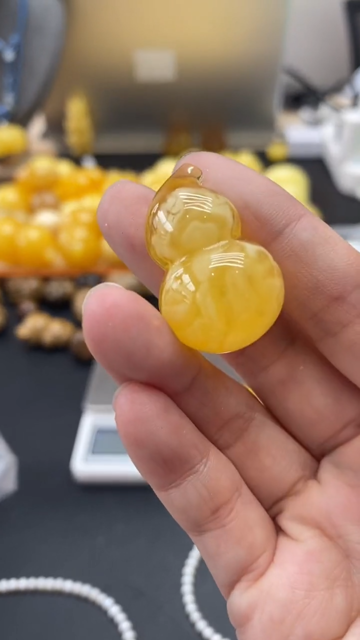 琥珀未镶嵌珠宝奇石2896