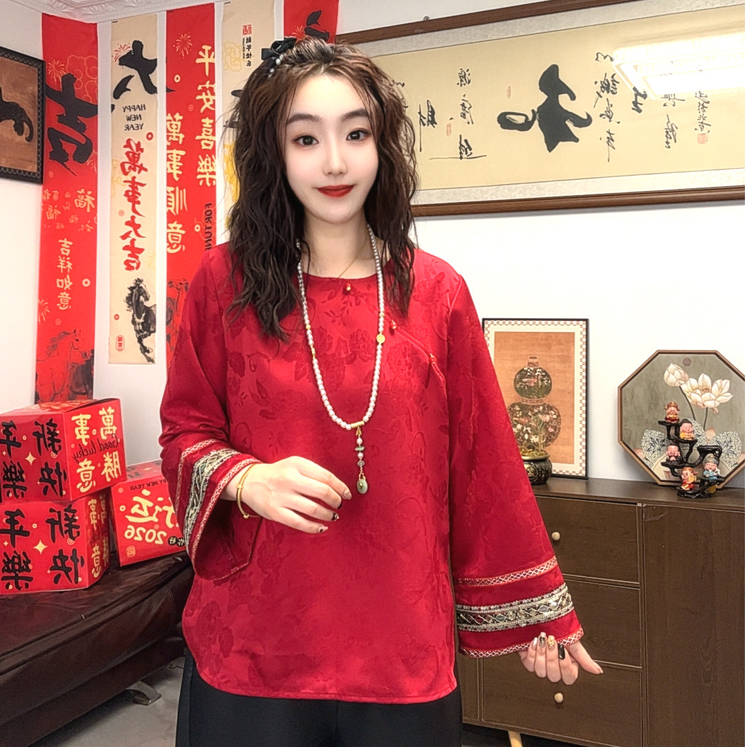 新中式民族风喇叭袖重工小衫打底显瘦百搭新年款上衣