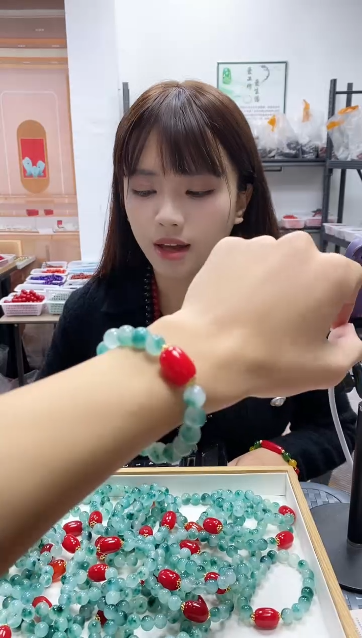 未镶嵌手链玛瑙/玉髓红景天飘花手串