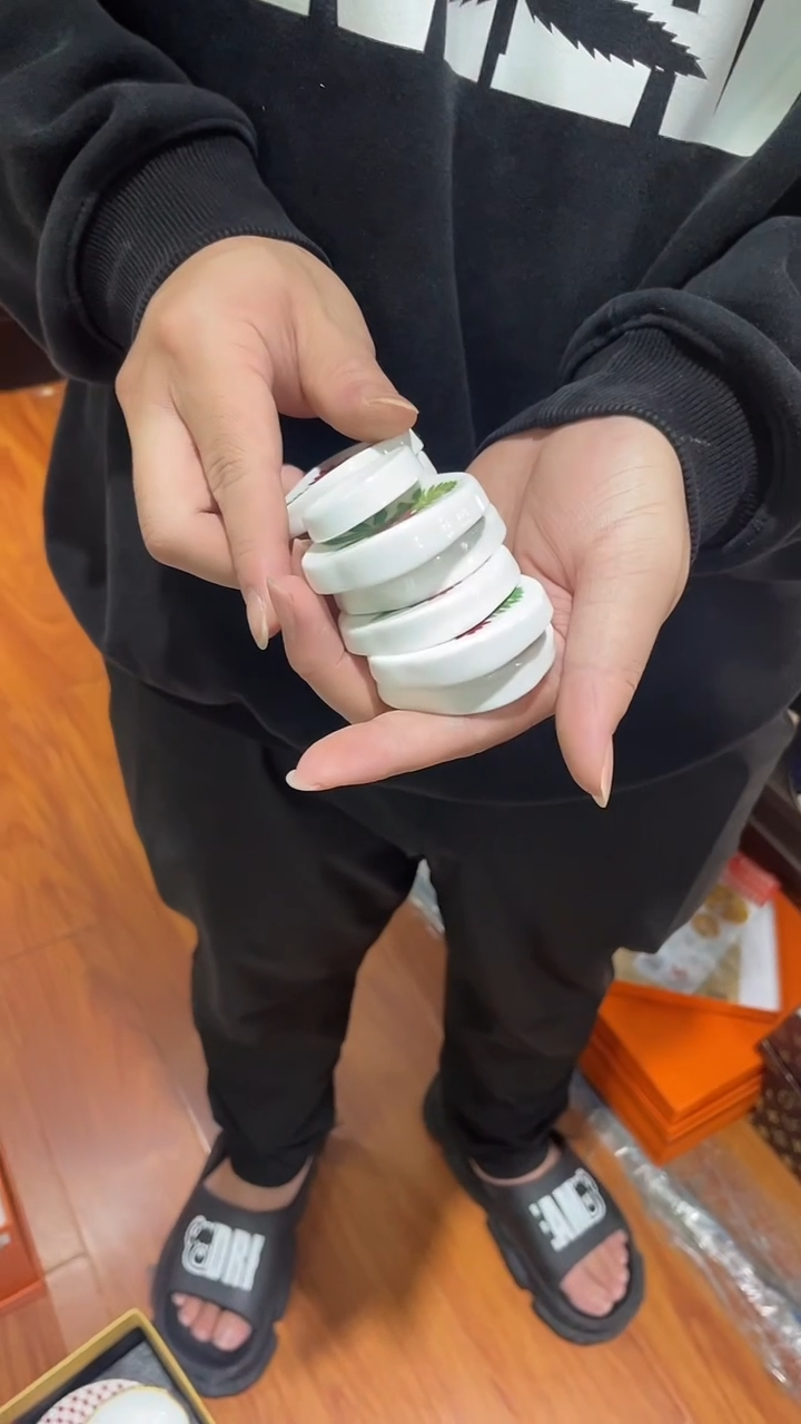 杯鸿辉家品牌瓷器，京东包邮！