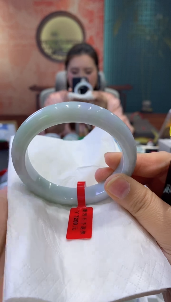 【闪购商品】翡翠手镯未镶嵌多人0004103