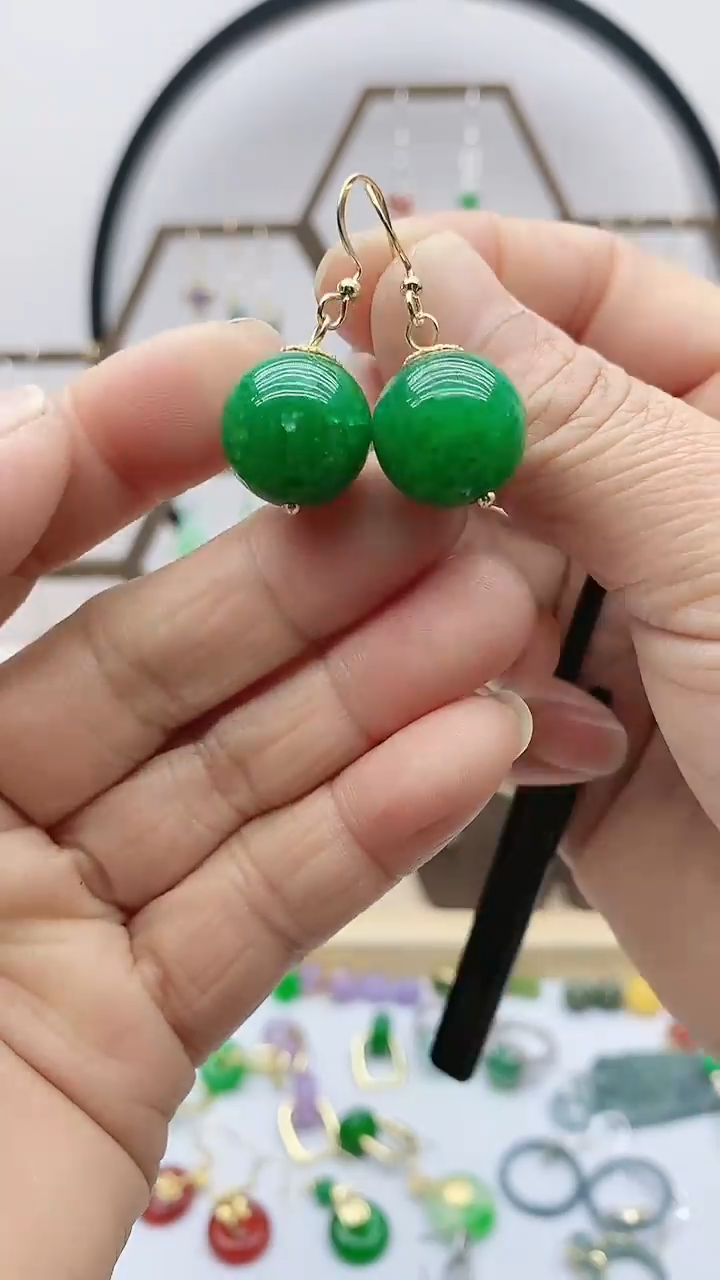 未镶嵌石英质玉（天山翠）耳饰44