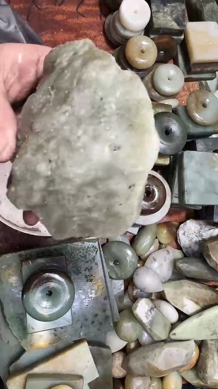 未镶嵌和田玉珠宝半成品1