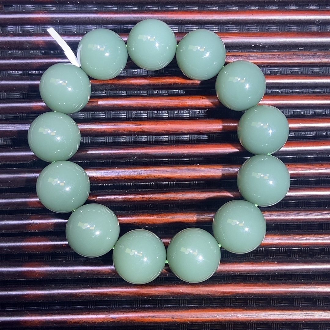 和田玉精品粉青手串-k18m绿色玉手串百搭满色精美