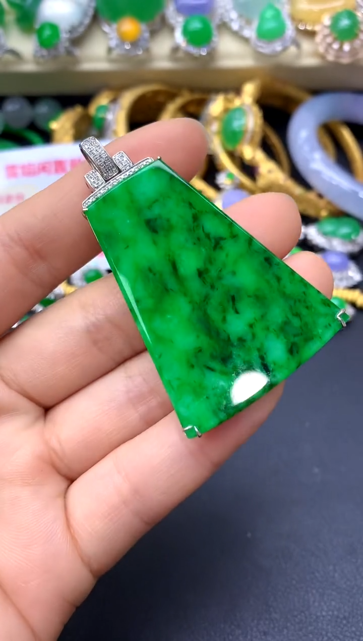 颈饰18K金镶嵌翡翠224-中国好珍宝