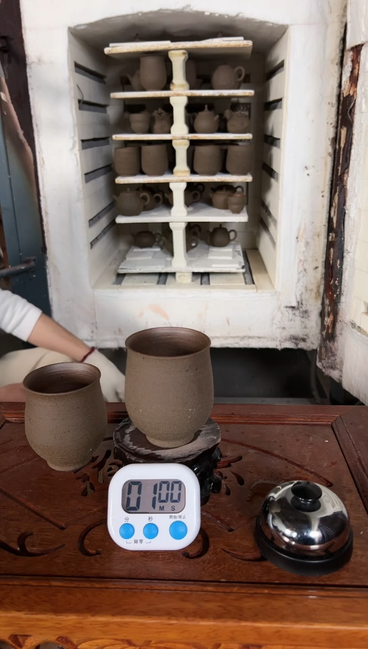 【闪购商品】冰碛岩陶制全手主人杯2个