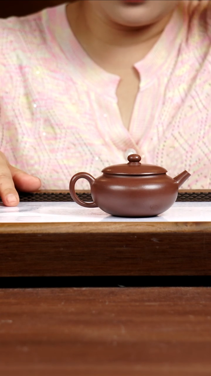 茶壶紫砂台西底槽青扁圆140CC