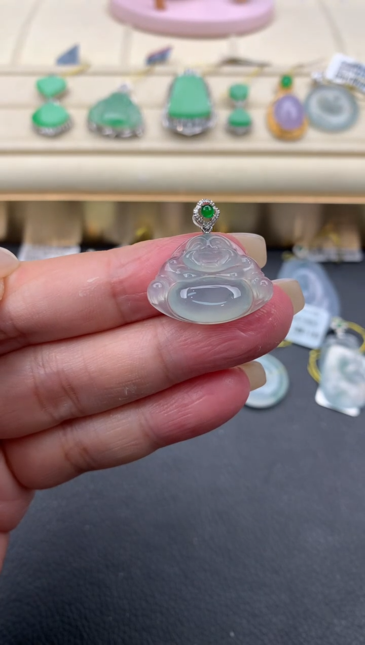 【闪购商品】翡翠颈饰18K金镶嵌Q611      