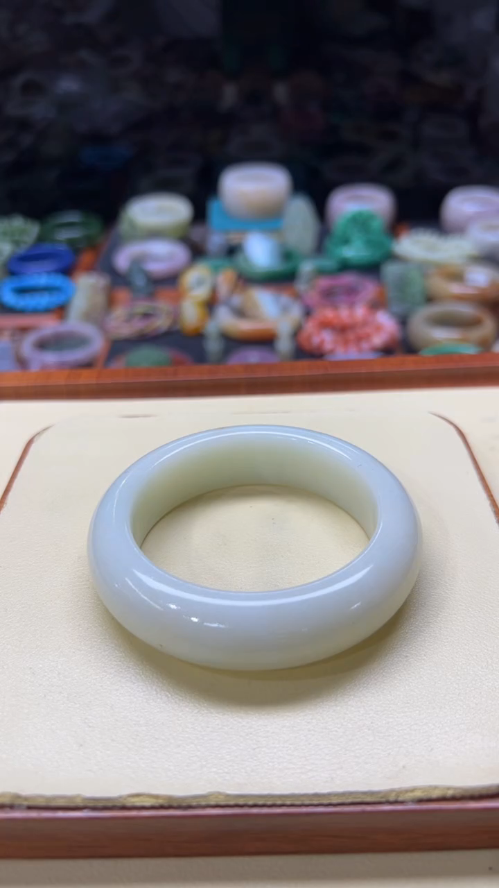 未镶嵌手镯石英质玉红*果113