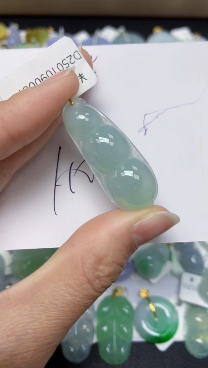 【闪购商品】翡翠颈饰18K金镶嵌 天然翡翠A货