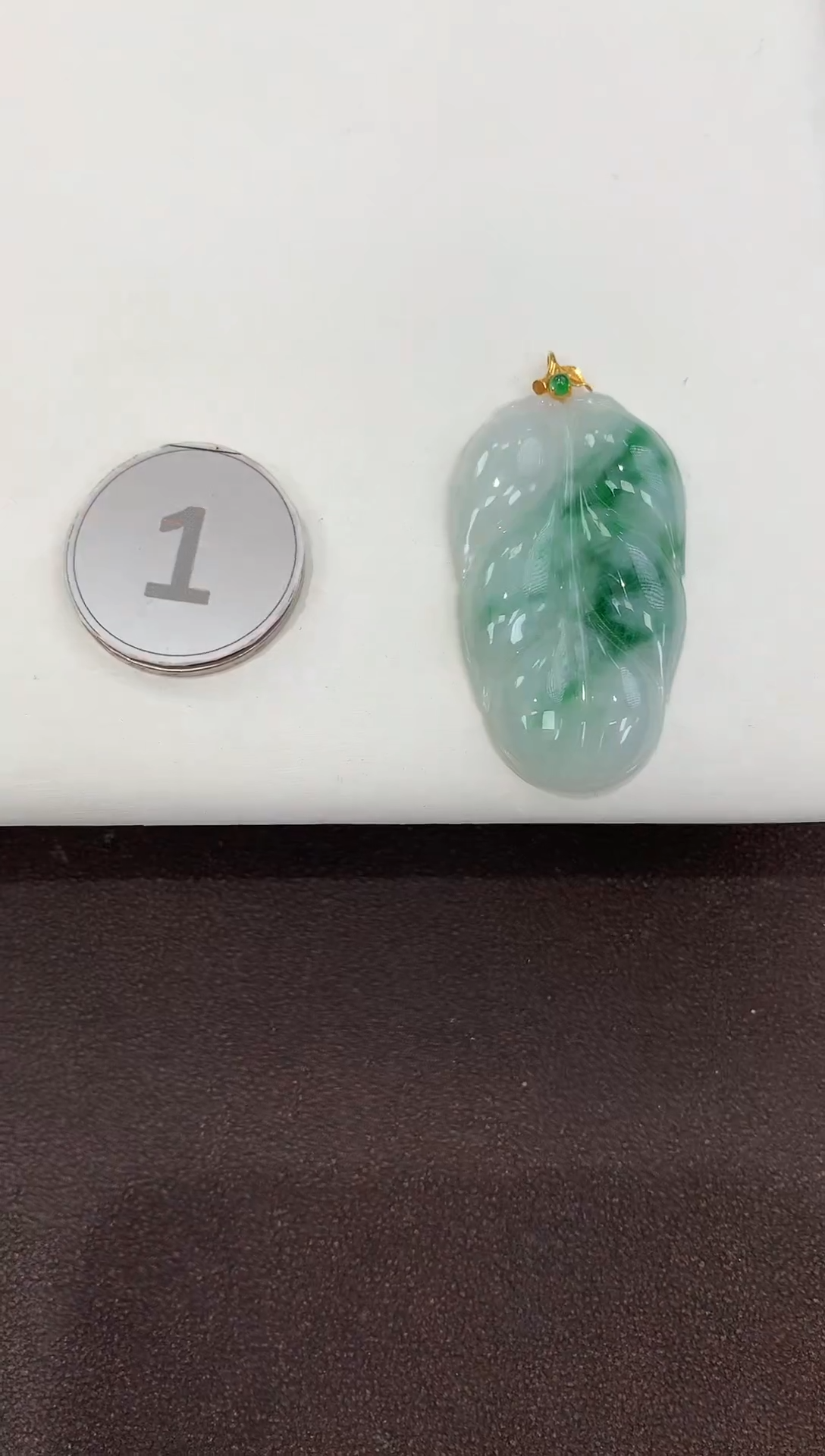 颈饰18K金镶嵌翡翠缅甸a货翡翠