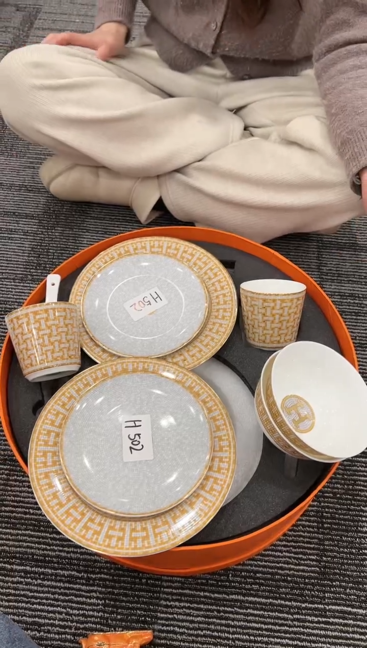 【闪购商品】杯H502--------------