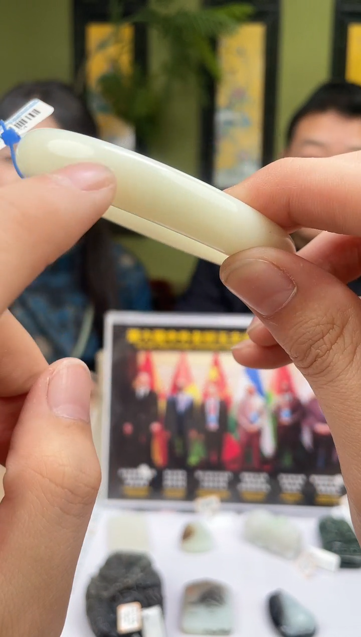 定制和田玉管****己多样性发货拍一发一