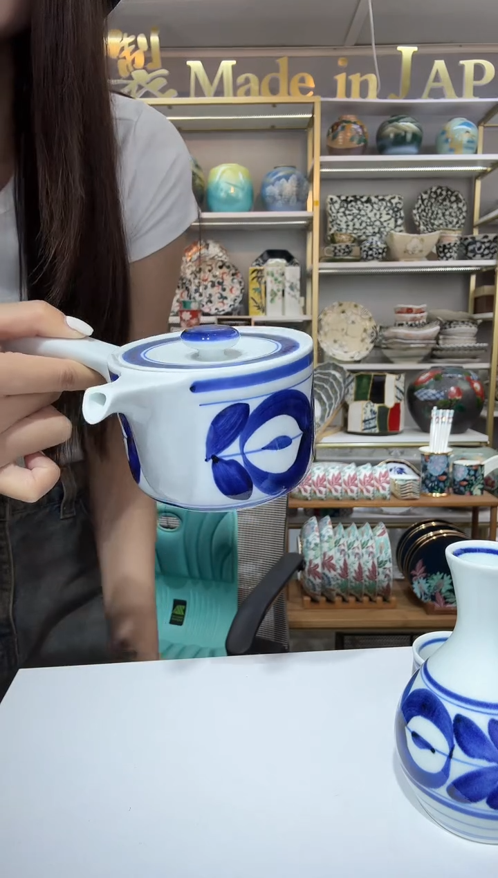 陶瓷手绘蓝海草侧把茶壶400ml一只