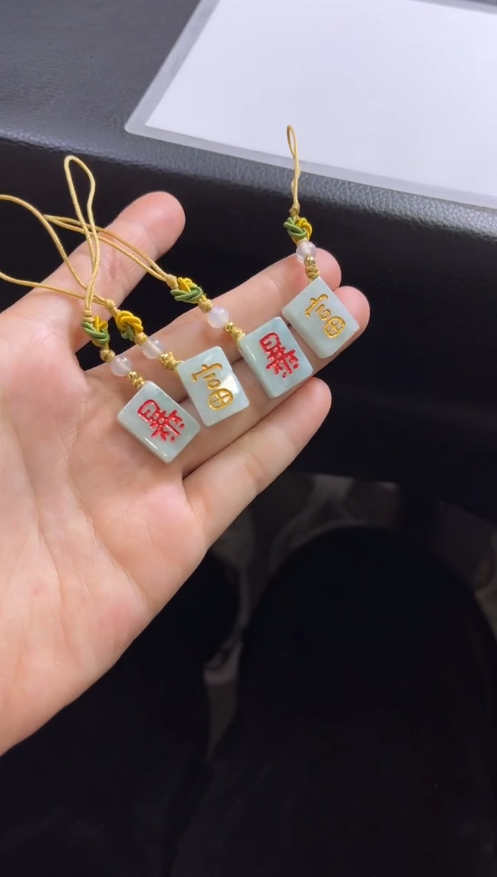 【闪购商品】翡翠挂件未镶嵌V47多样性发一件 