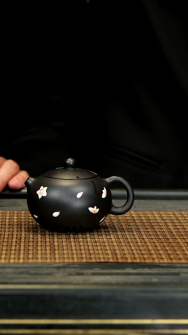 【闪购商品】紫砂茶壶TZP72乌金砂 花语西施