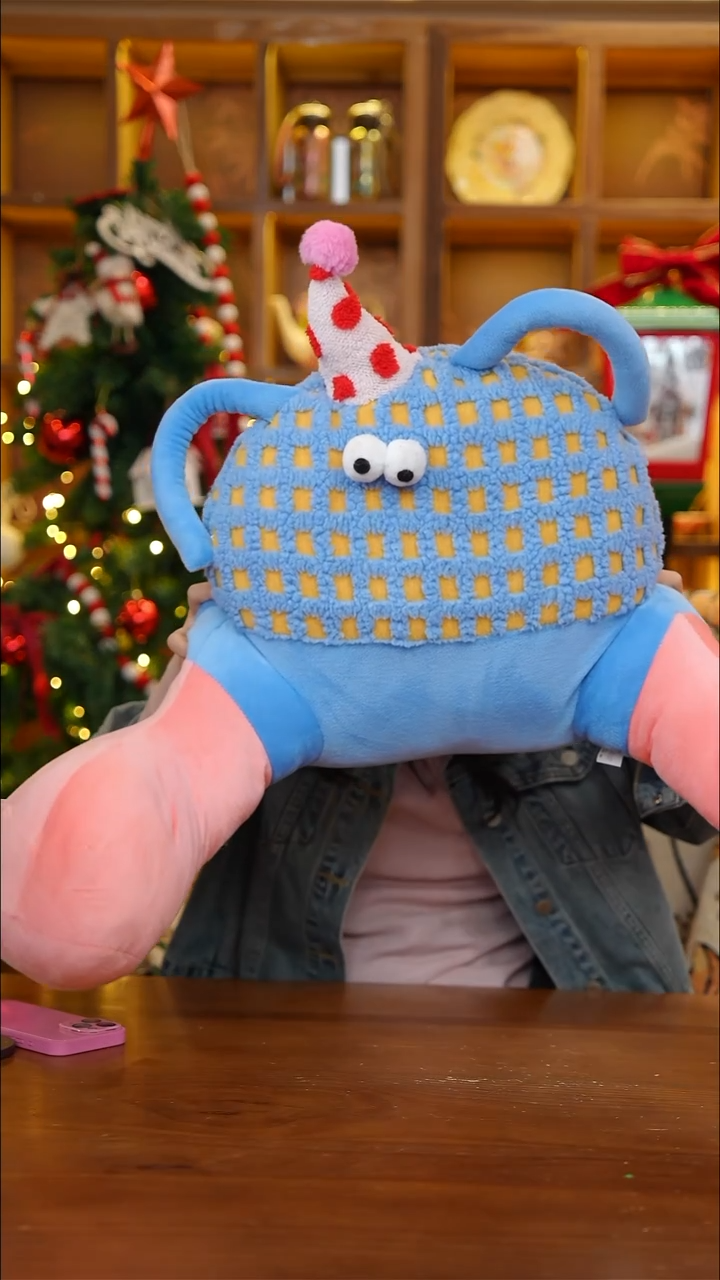 陶86-蓝色怪兽按摩枕-CF6123