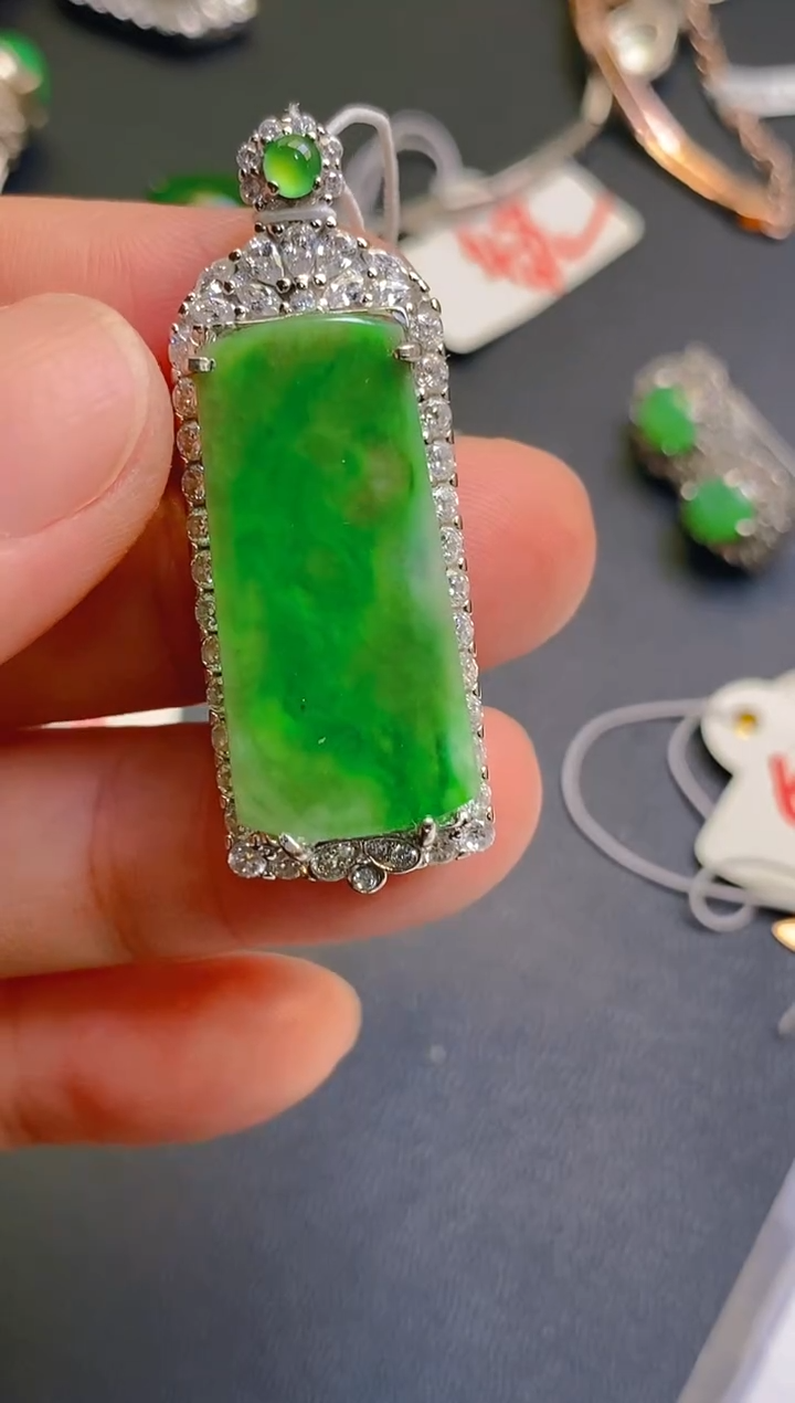 【闪购商品】翡翠耳饰银S925镶嵌天然A货翡翠1