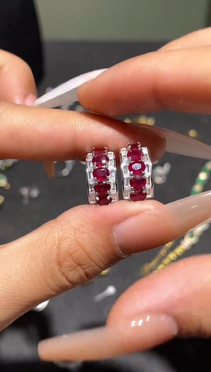 银S925镶嵌耳饰红宝石耳钉