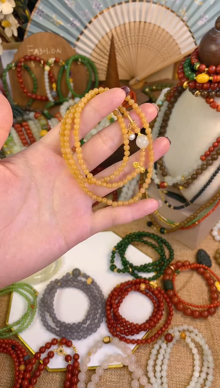 【闪购商品】和田玉三圈18K金镶嵌糖玉