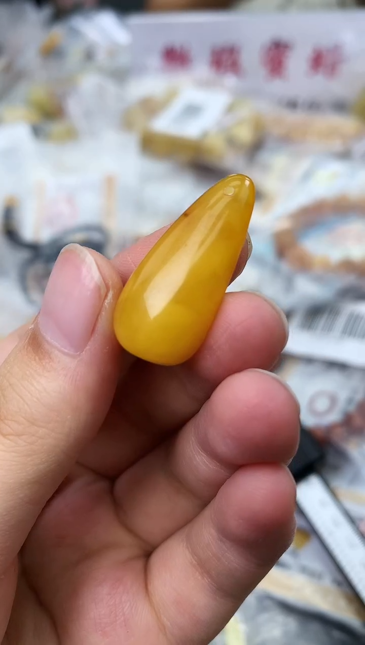 未镶嵌琥珀珠宝奇石66