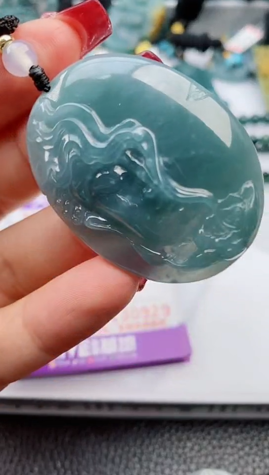 【闪购商品】翡翠颈饰未镶嵌             