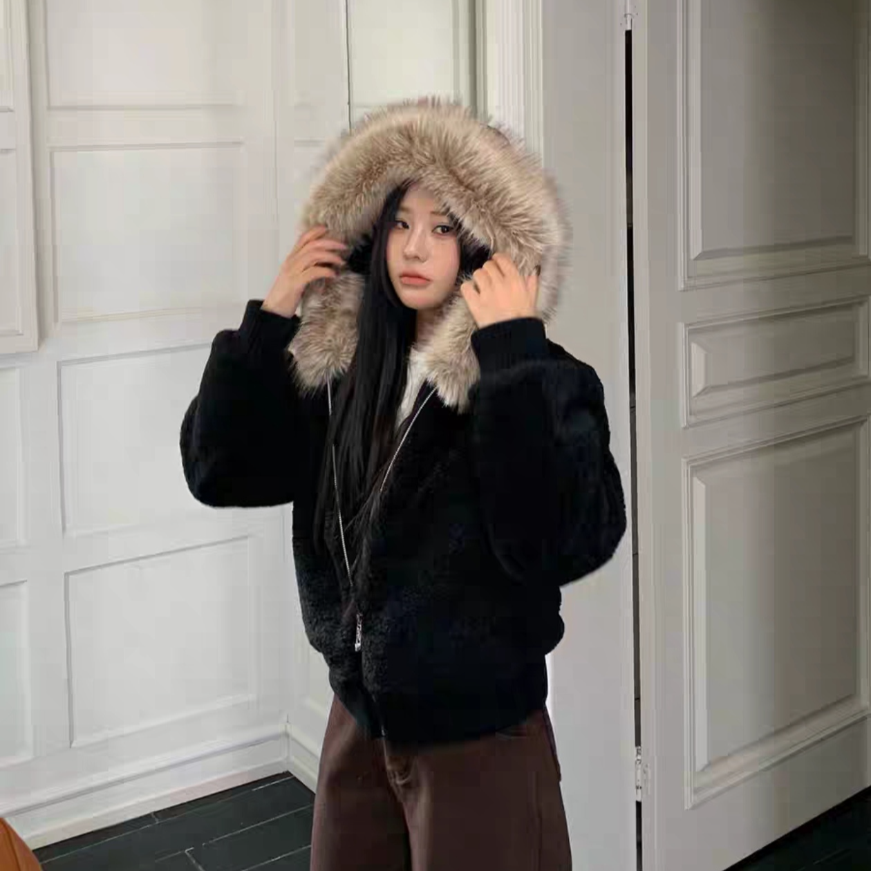 新款貉子真毛领连帽外套女冬季加厚上衣短款环保羊羔毛上衣2599