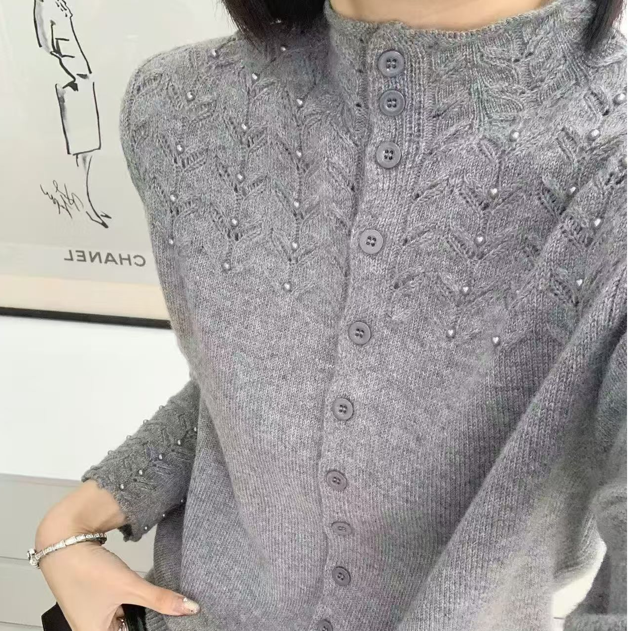 2025冬季新款时尚洋气百搭中领钩花钉珠针织开衫女装上衣外套7171