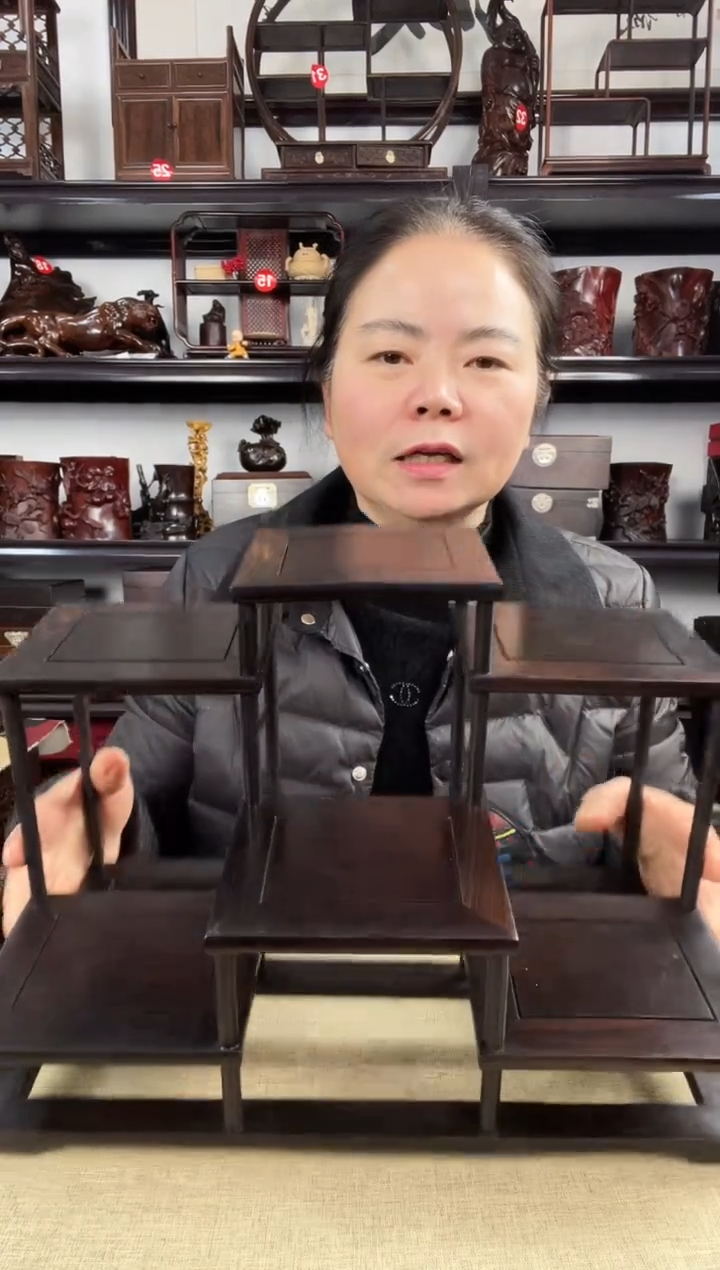 木黑六连老李红木工艺品