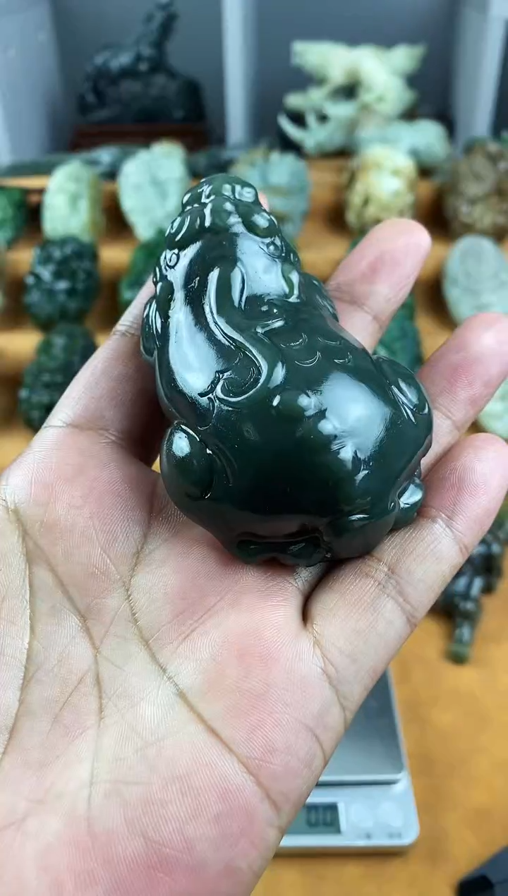 未镶嵌和田玉把件1