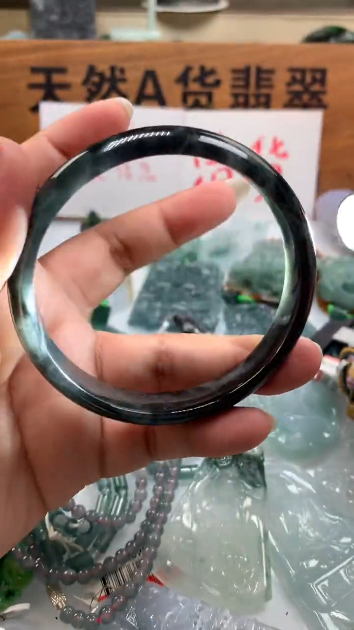 【闪购商品】翡翠颈饰未镶嵌保真天然A货翡翠60.6