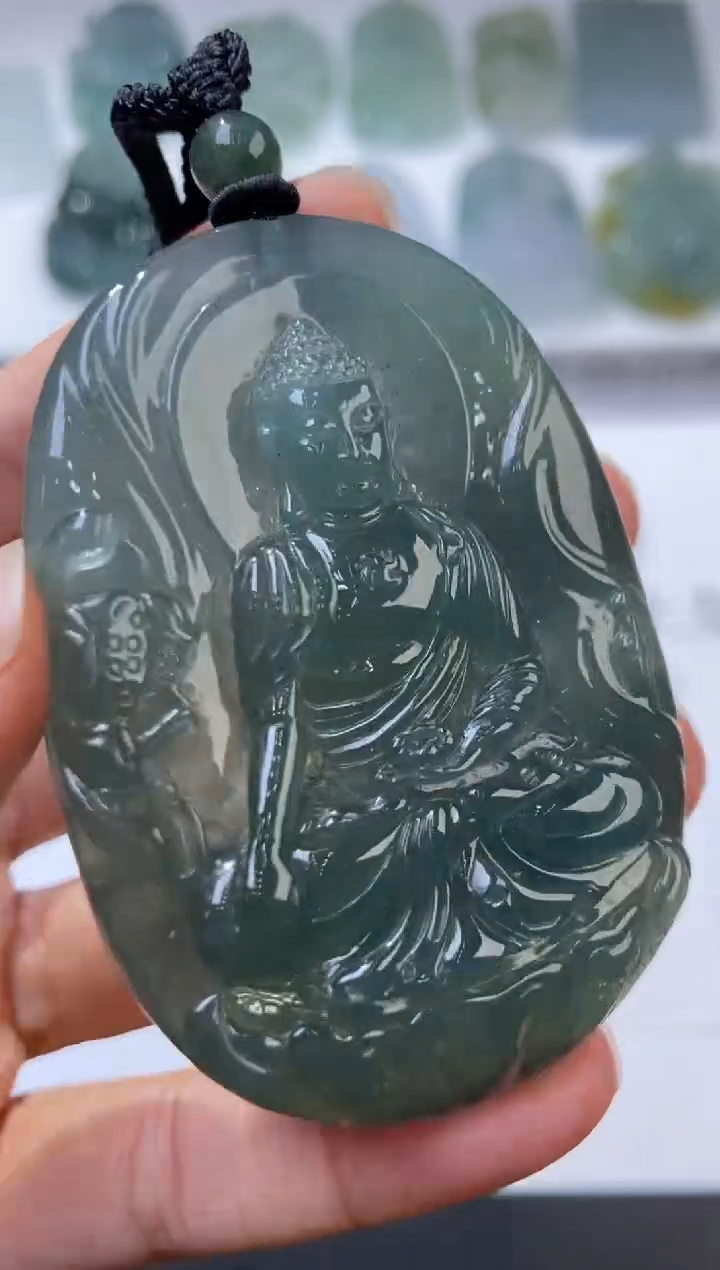 未镶嵌挂件翡翠379140    多人 