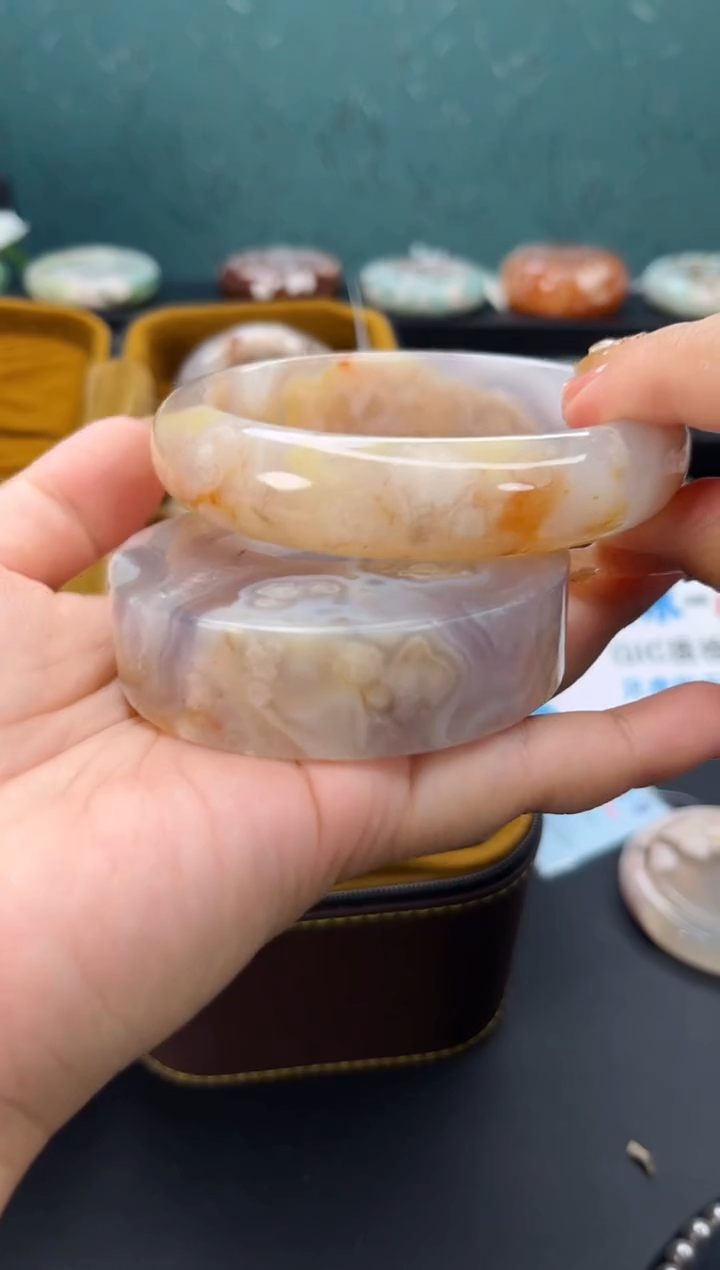 未镶嵌手镯石英质玉（67圈口）赠送镯心 