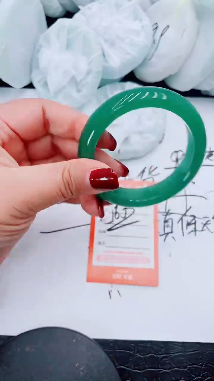 【闪购商品】石英质玉手镯未镶嵌T127-56/57